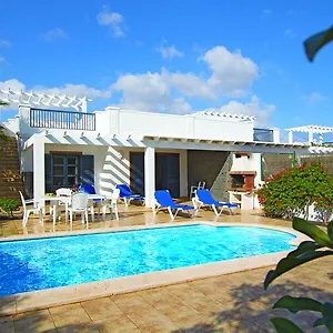 Sun Grove & Villa Playa Blanca (Lanzarote)